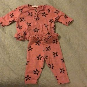 Jessica Simpson baby outfit